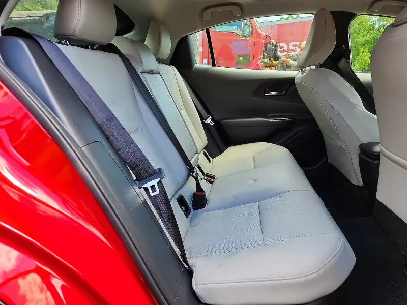 2024 TOYOTA PRIUS XLE  