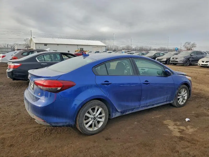2017 KIA FORTE LX  