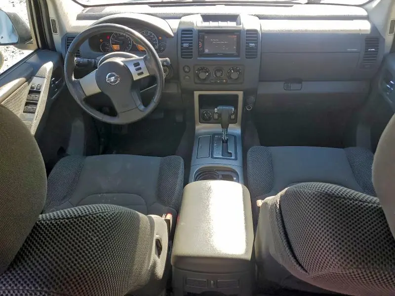 2011 NISSAN PATHFINDER S  
