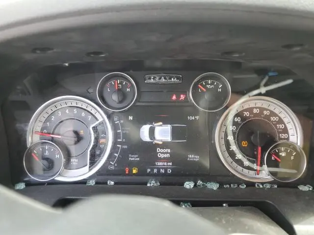 2016 RAM 1500 SLT  