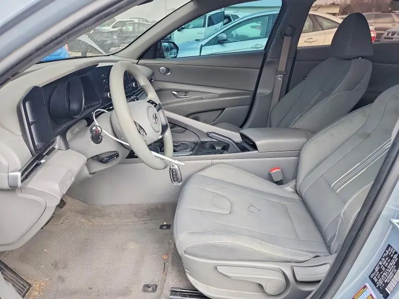 2022 HYUNDAI ELANTRA SEL  