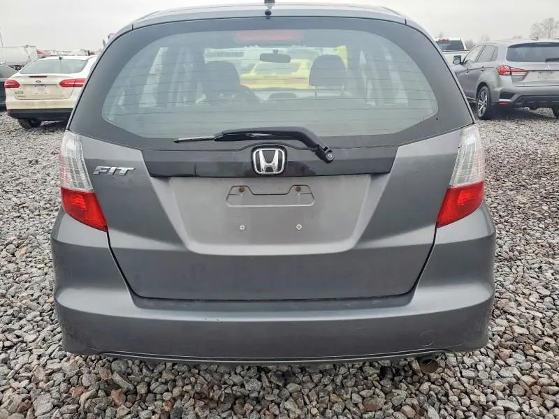 2011 HONDA FIT   
