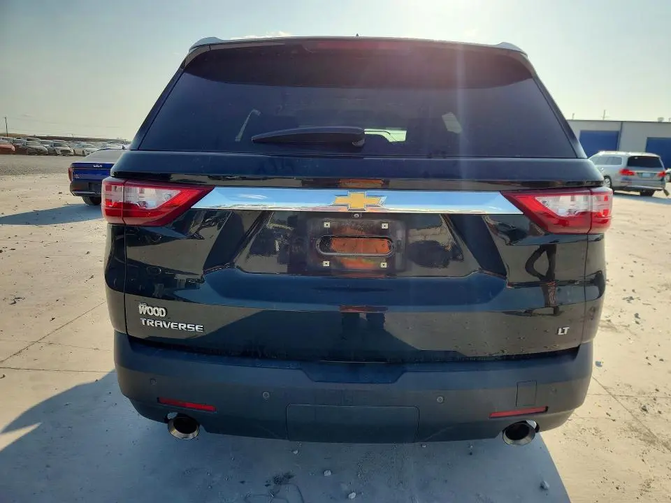 2020 CHEVROLET TRAVERSE LT  