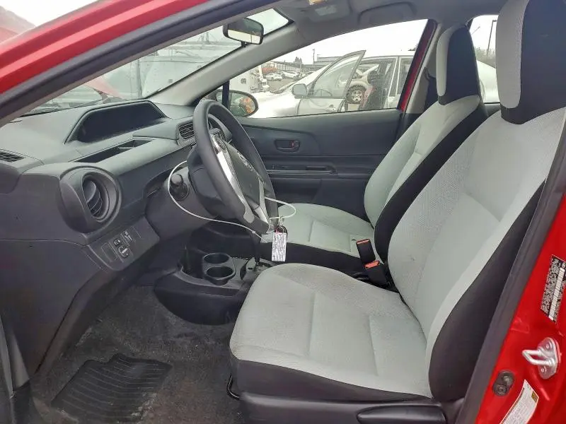 2016 TOYOTA PRIUS C ONE  