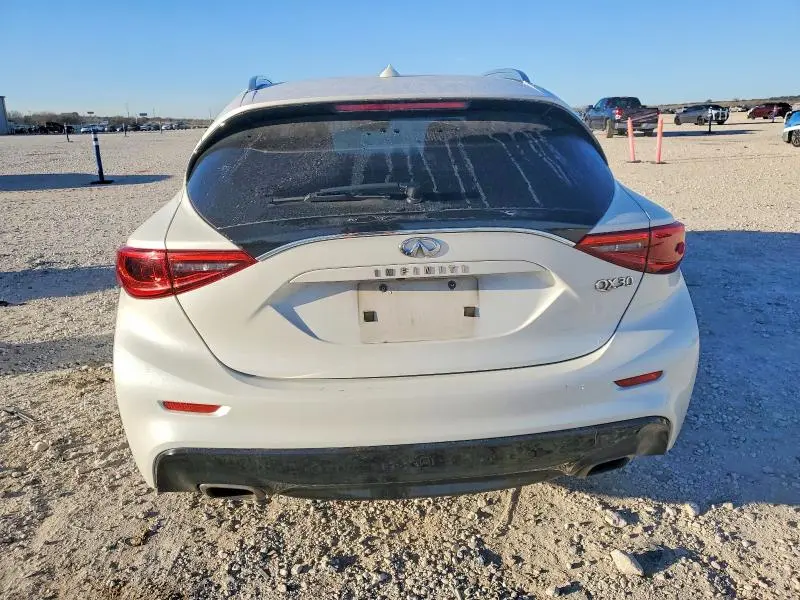 2017 INFINITI QX30 BASE  