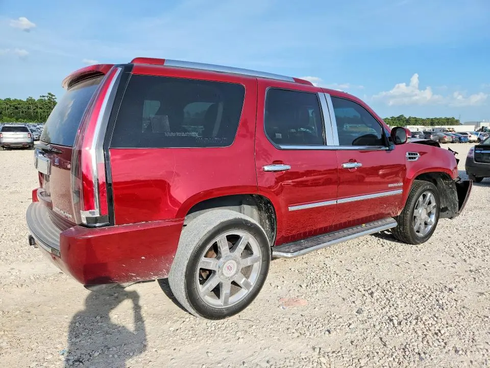 2011 CADILLAC ESCALADE PLATINUM  
