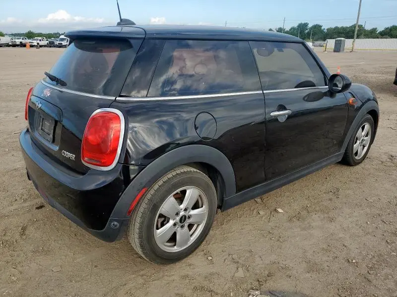 2017 MINI COOPER   