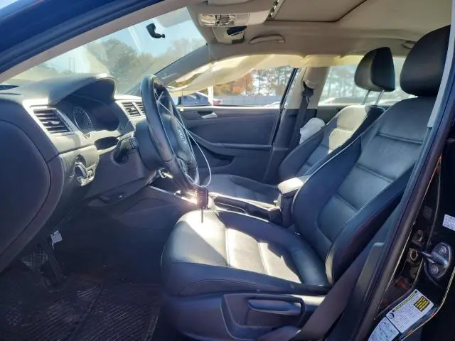 2012 VOLKSWAGEN JETTA SE  