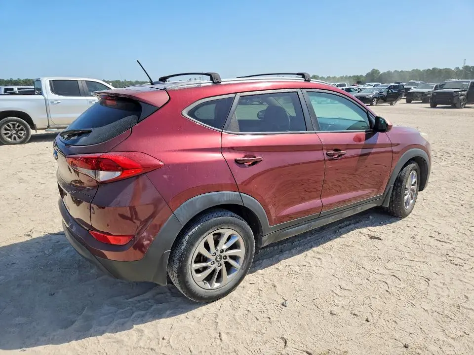 2016 HYUNDAI TUCSON SE  