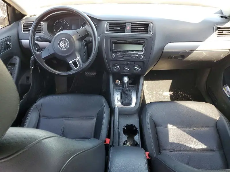 2013 VOLKSWAGEN JETTA SE  