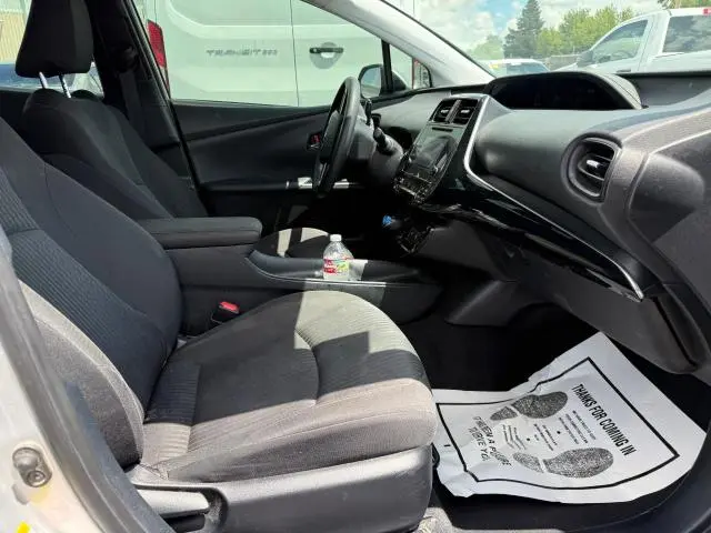 2016 TOYOTA PRIUS   