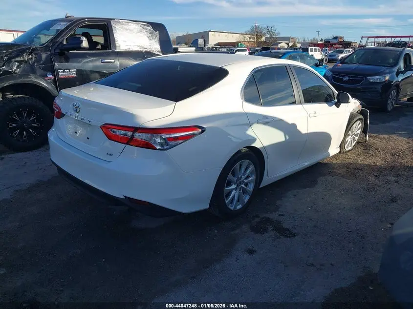 2018 TOYOTA CAMRY LE