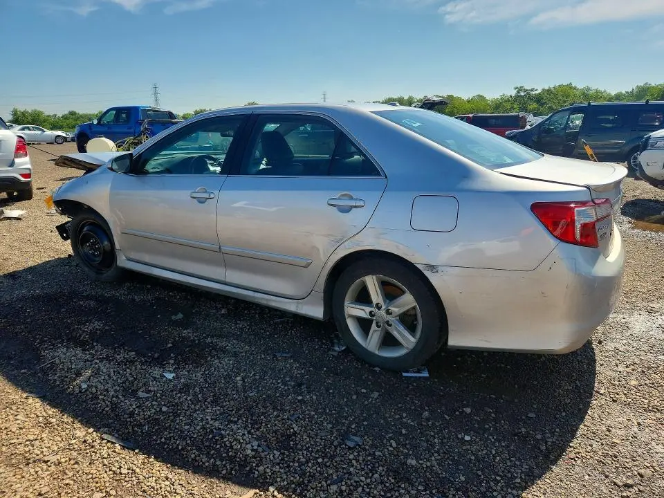 2013 TOYOTA CAMRY SE  