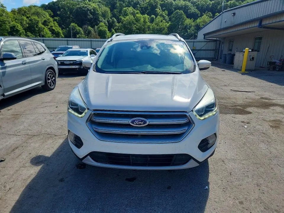 2017 FORD ESCAPE TITANIUM  