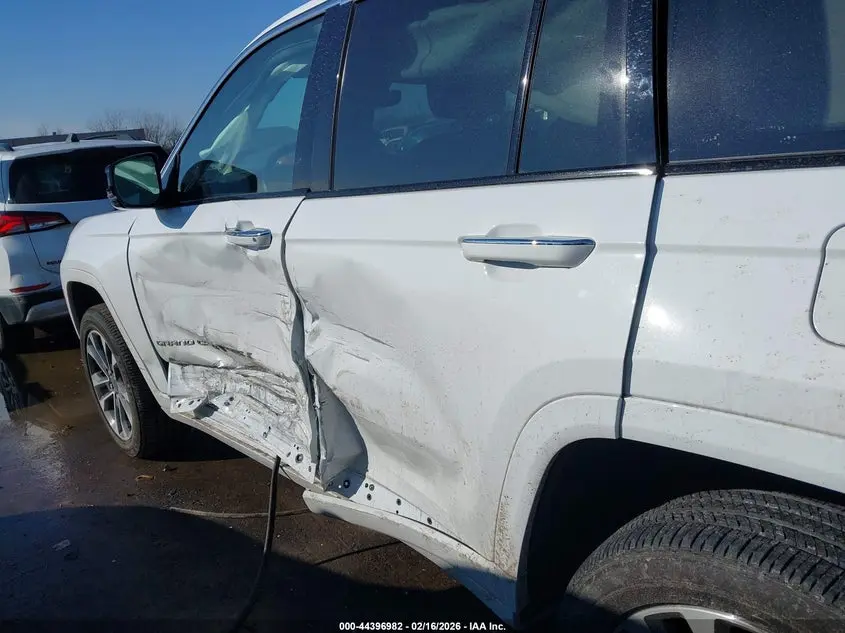 2022 JEEP GRAND CHEROKEE OVERLAND 4X4