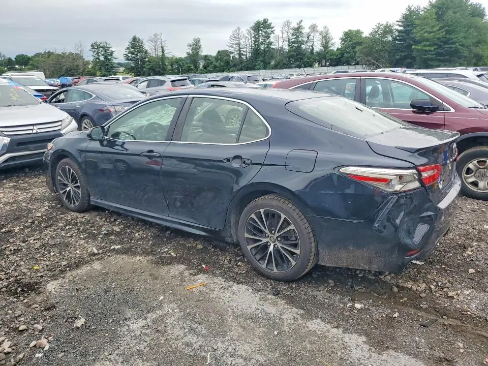 2018 TOYOTA CAMRY SE  