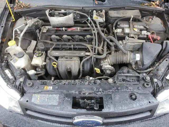 2010 FORD FOCUS SE  