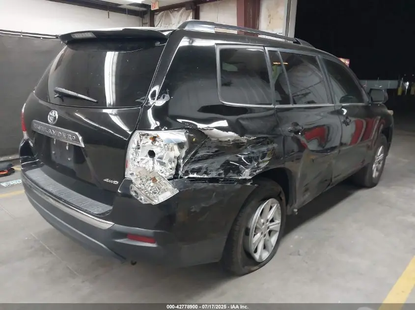 2013 TOYOTA HIGHLANDER SE V6