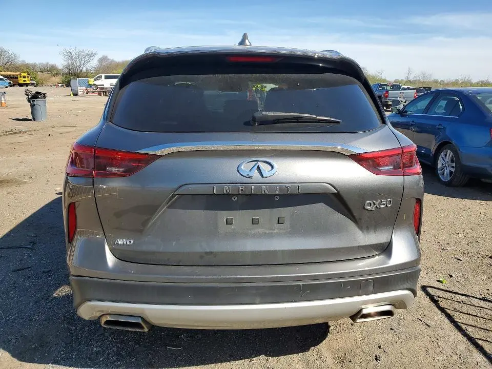 2019 INFINITI QX50 LUXE  