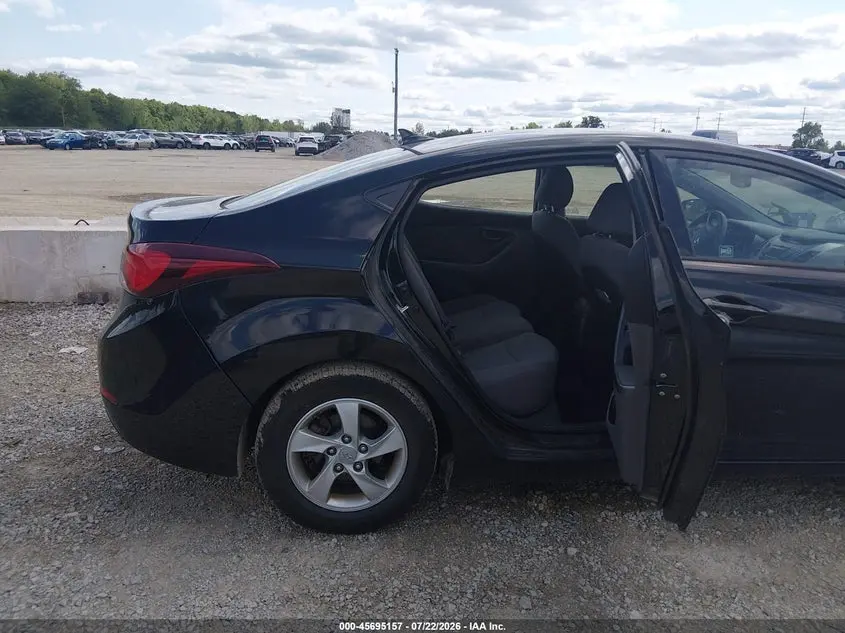 2015 HYUNDAI ELANTRA SE