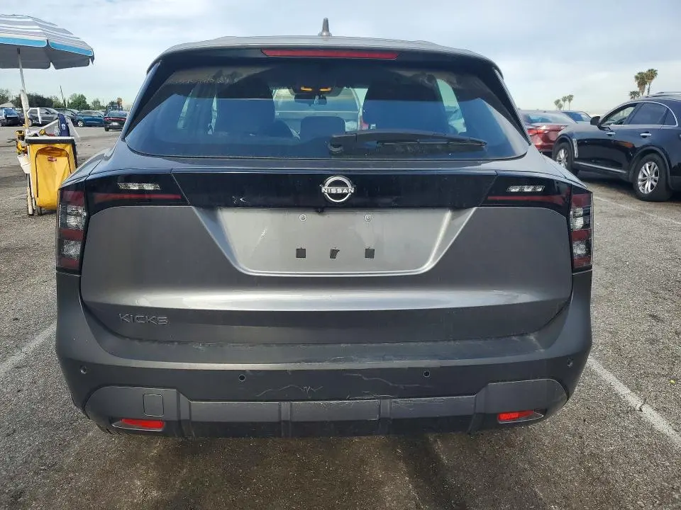 2025 NISSAN KICKS S  