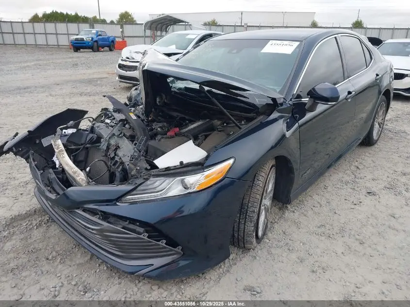 2018 TOYOTA CAMRY XLE