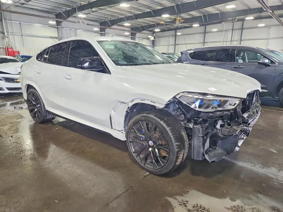 2023 BMW X6 M  