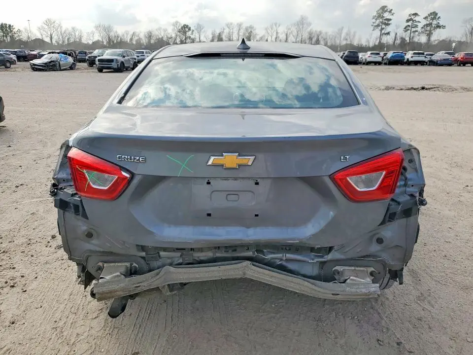 2018 CHEVROLET CRUZE LT  