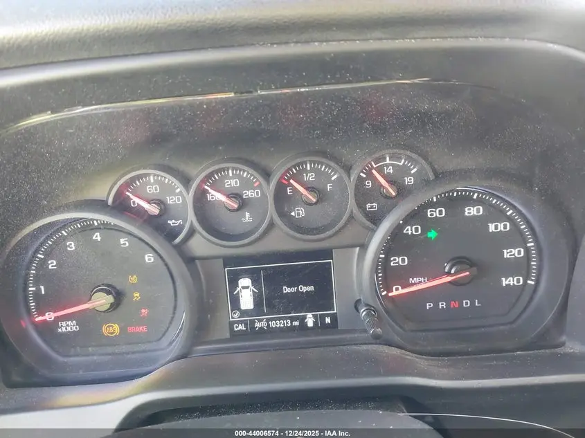 2021 CHEVROLET SILVERADO 1500 4WD  STANDARD BED CUSTOM