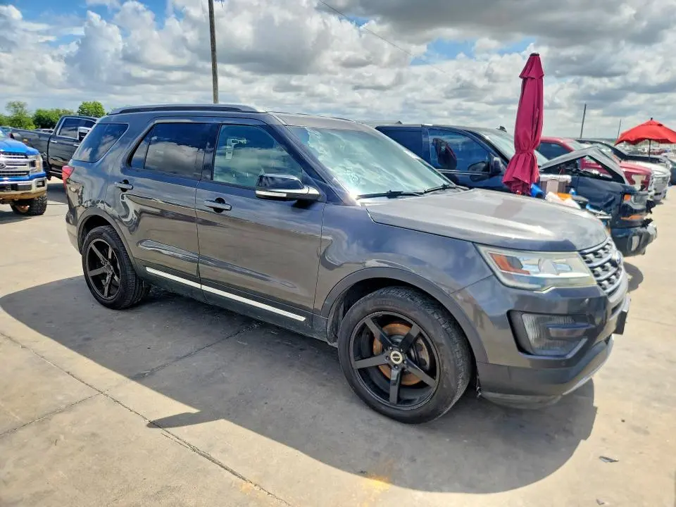 2016 FORD EXPLORER XLT  