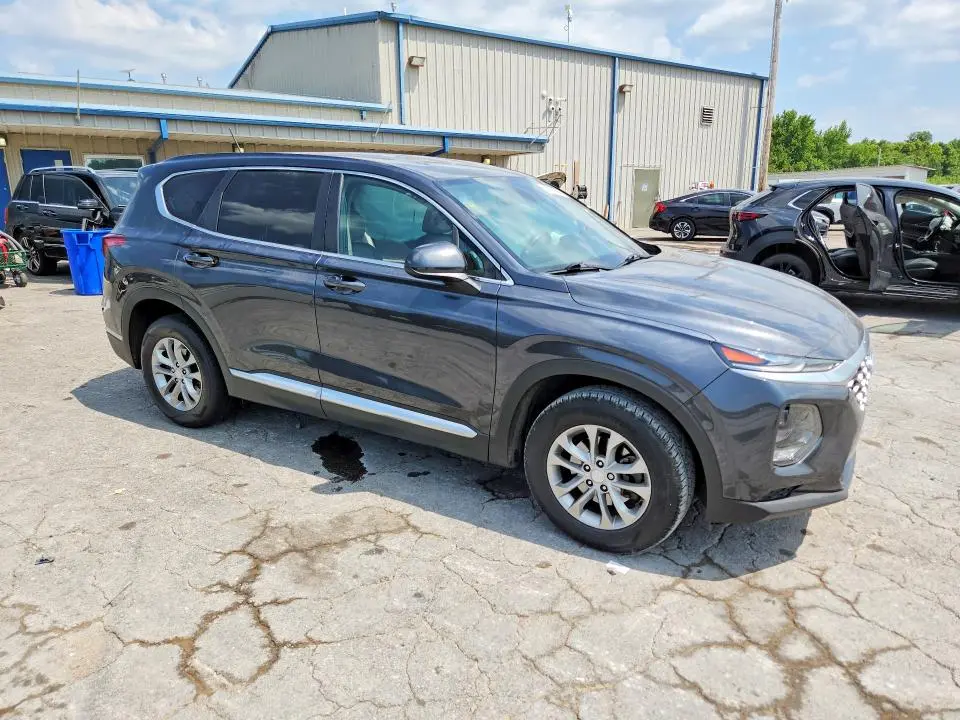2020 HYUNDAI SANTA FE SE  