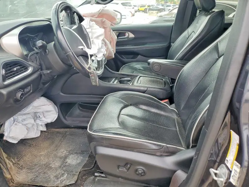 2021 CHRYSLER PACIFICA LIMITED  