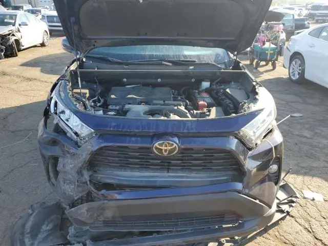 2021 TOYOTA RAV4 XLE  