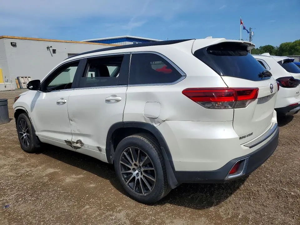 2017 TOYOTA HIGHLANDER XLE  