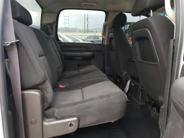 2011 CHEVROLET SILVERADO K2500 HEAVY DUTY LT  