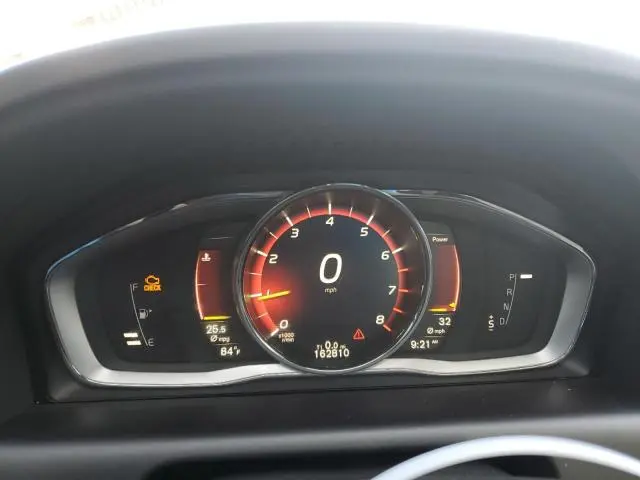 2017 VOLVO XC60 T5 DYNAMIC  