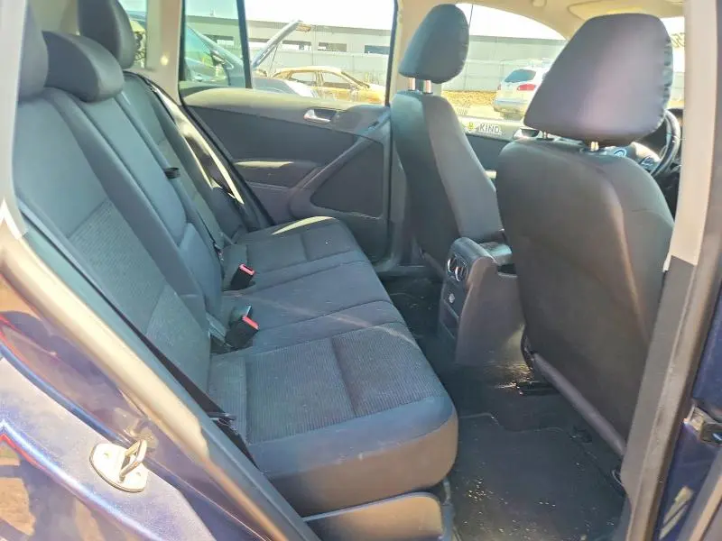 2013 VOLKSWAGEN TIGUAN S  