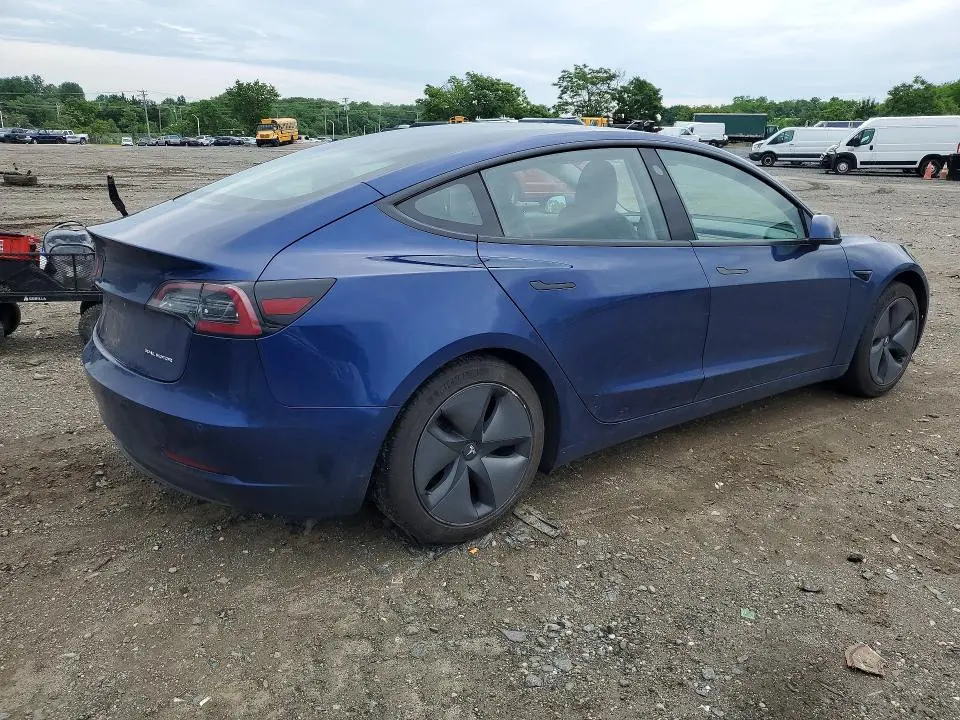 2018 TESLA MODEL 3   