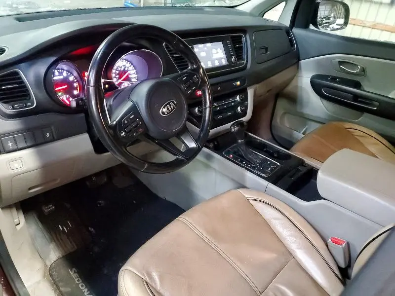 2017 KIA SEDONA LX  