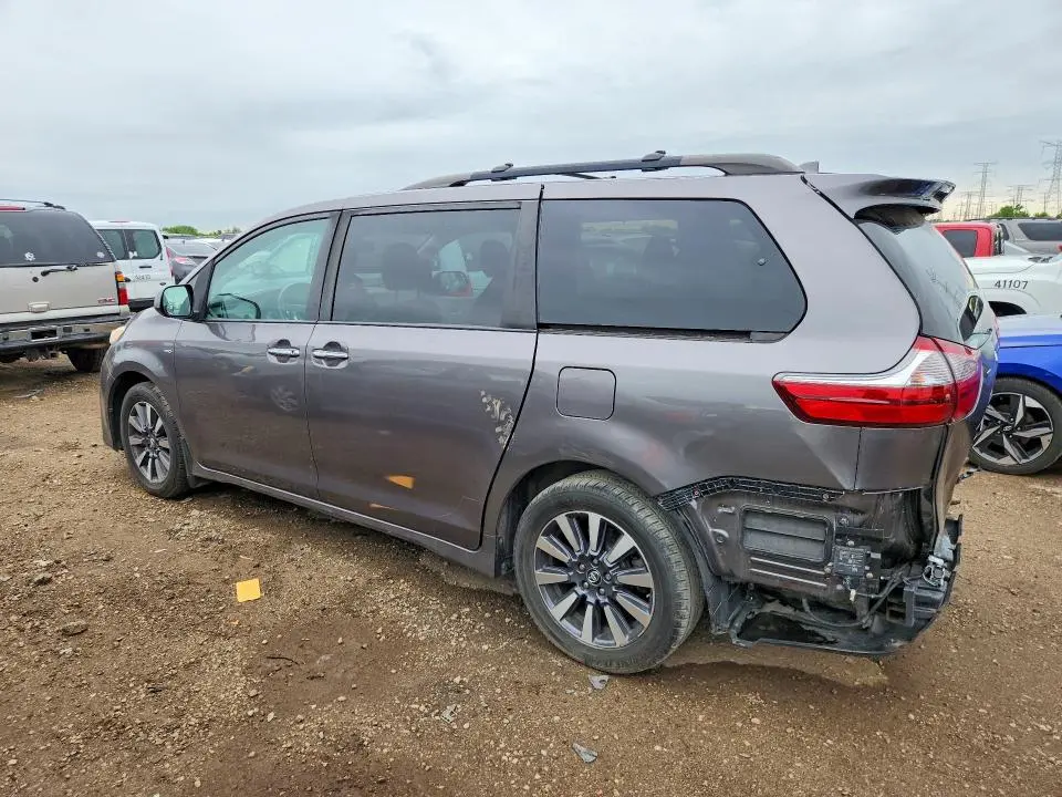 2020 TOYOTA SIENNA XLE 7-PASSENGER  