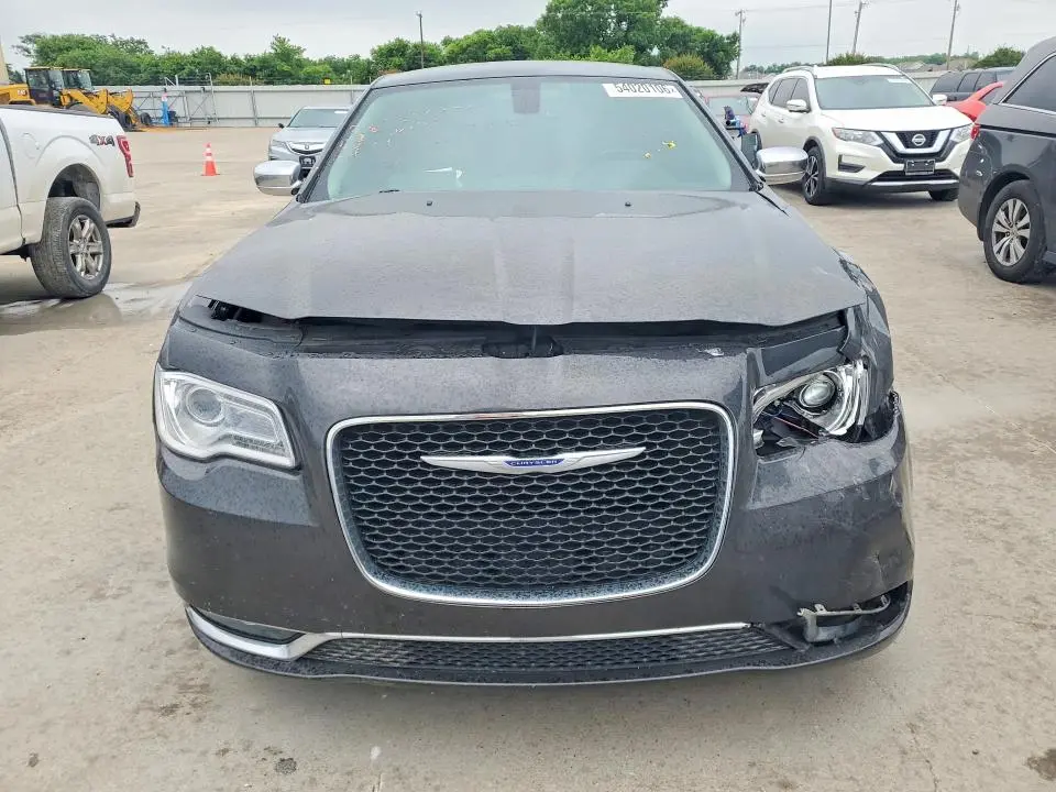 2019 CHRYSLER 300 LIMITED  
