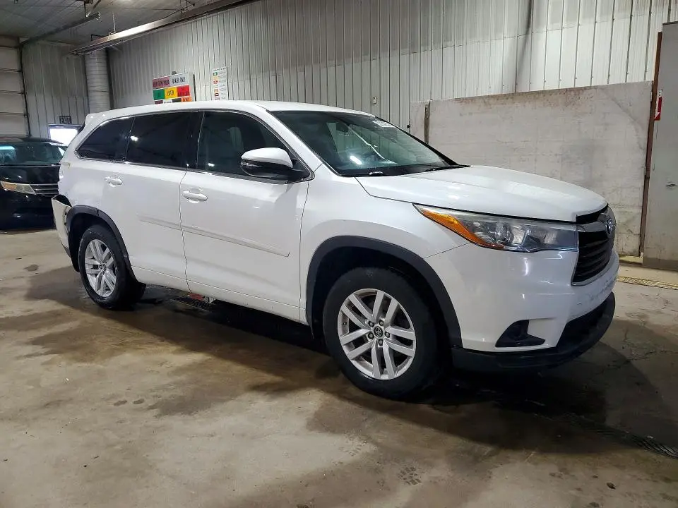 2016 TOYOTA HIGHLANDER LE  
