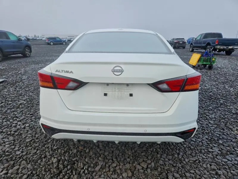 2025 NISSAN ALTIMA SV  