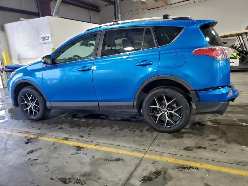 2016 TOYOTA RAV4 SE  