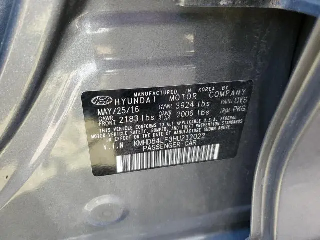 2017 HYUNDAI ELANTRA SE  