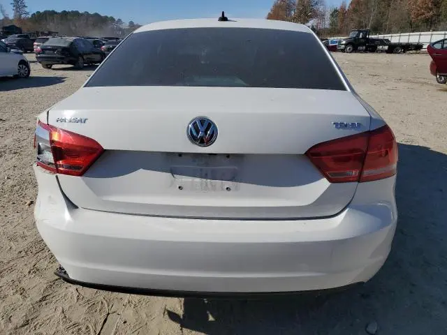2015 VOLKSWAGEN PASSAT SE  