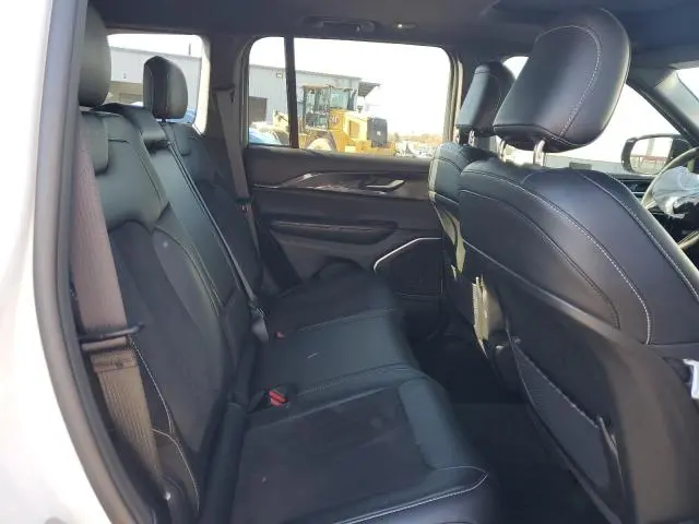 2022 JEEP GRAND CHEROKEE LAREDO  