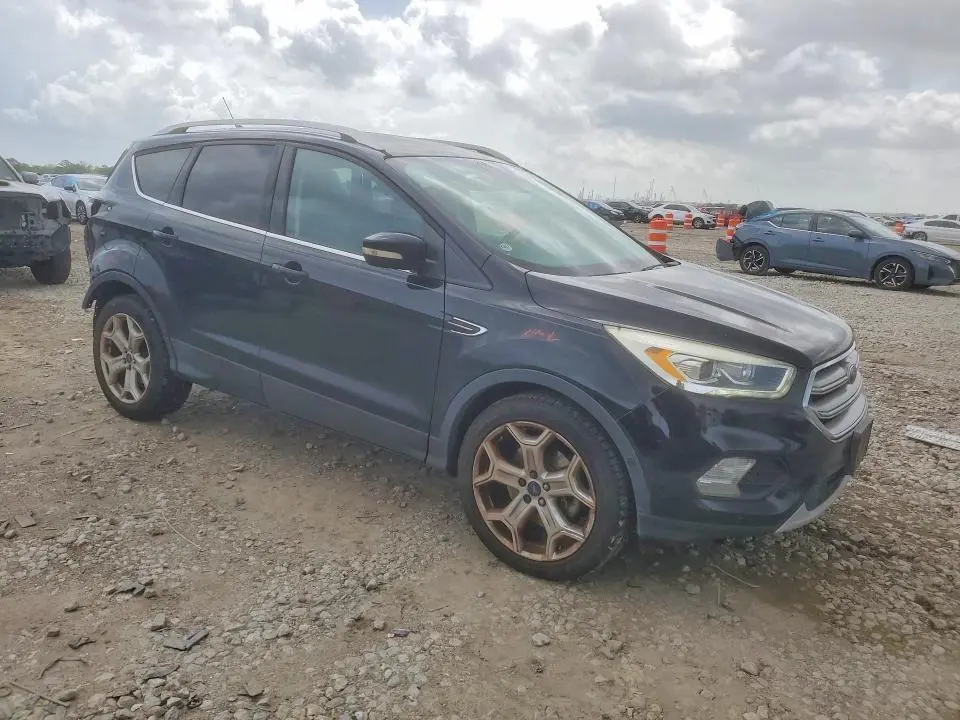 2018 FORD ESCAPE TITANIUM  