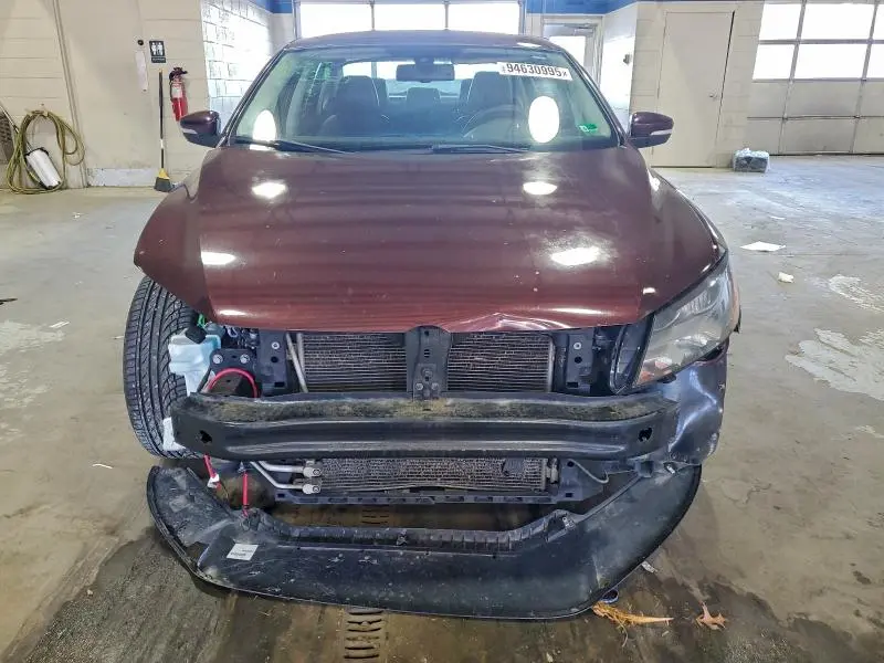 2013 VOLKSWAGEN PASSAT SE  