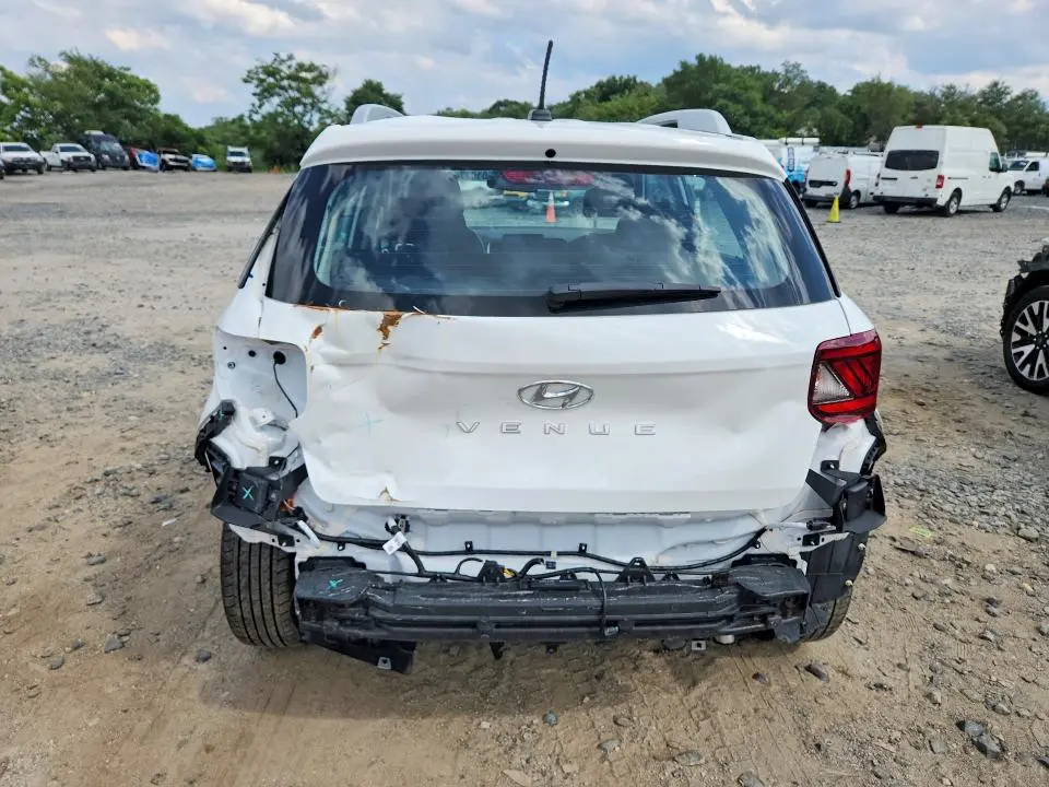 2025 HYUNDAI VENUE SEL  